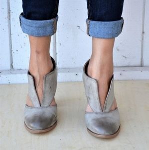 BEST SELLER✨LAST FEW✨Vegan Leather Cut Out Booties